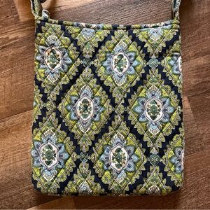 VERA BRADLEY Stylish Quilted Patterned Shoulder Bag